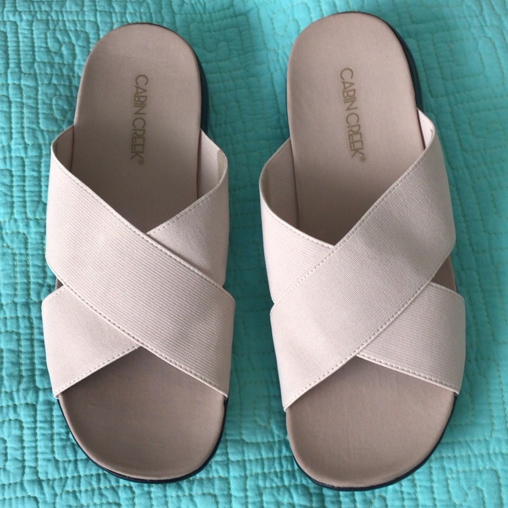 Cabin Creek Women's Tan Crisscross Slide Sandals